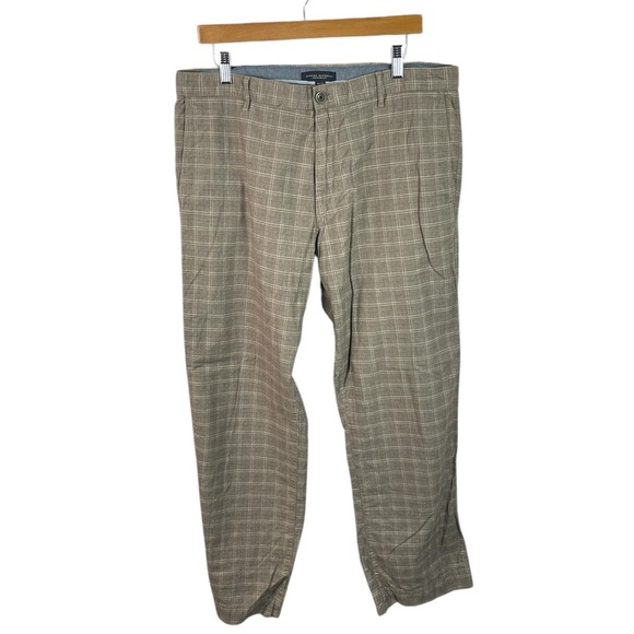 MJ39 Men’s Banana Republic Straight Fit Preppy Plaid Chino Pants 36x32 - Picture 1 of 4